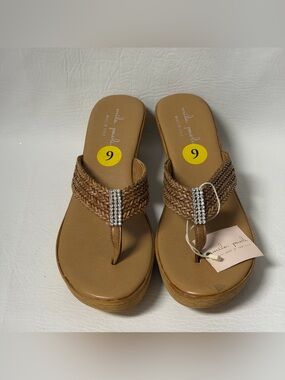 Mila Paoli Brown Woven Thong Sandals with Rhinestone Accent Sz 9